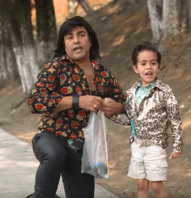 Con nueva camisa y peinado, y muy al estilo de 'El Vítor' (amigo de Albertano), Mateo estaba listo para pasar unas horas con su juez.