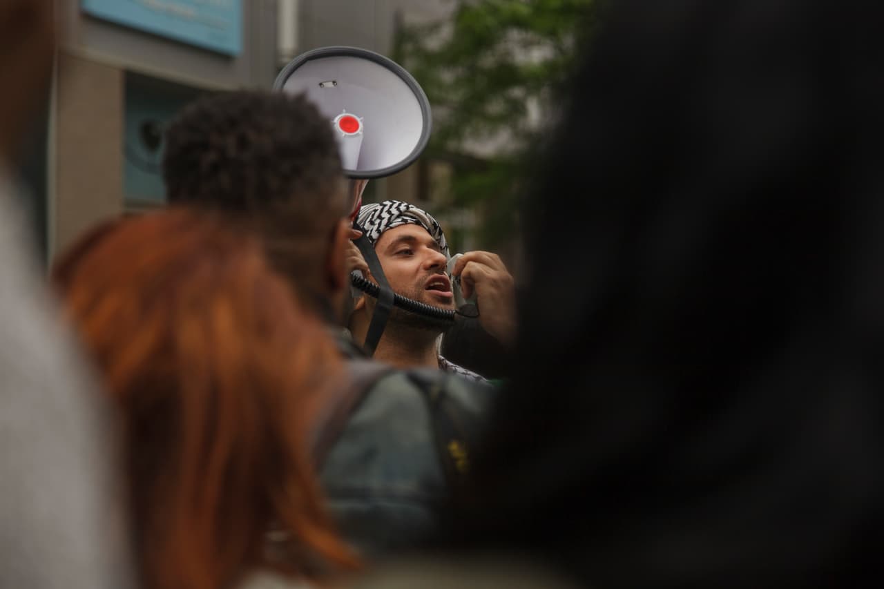 Existe una larga tradición de ataques del tipo 'Habla inglés o vete de este país' contra los hispanos.
