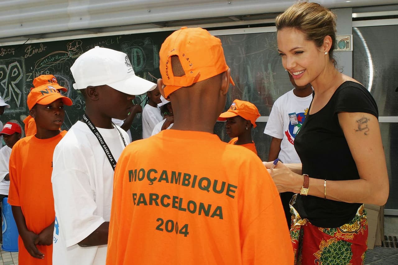 Explicó que está lista para trabajar directamente con las personas necesitadas. “Ahora mismo puedo colaborar con una agencia de las Naciones Unidas para trabajar mucho con la gente. También puedo trabajar con los gobiernos y con los militares", detalló.