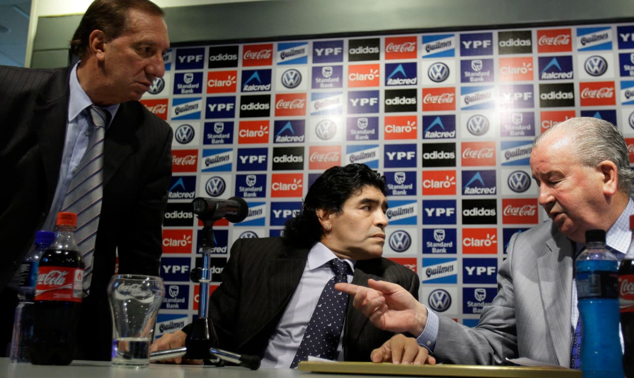 "Se le escapó la tortuga", curiosa frase de Diego para criticar a Grondona, viene de una anécdota con un mandatario estadounidense que mandó a buscar la tortuga perdida de su hijo.