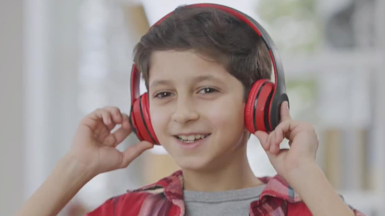 Estas son algunas de las consecuencias de escuchar audífonos extremadamente fuerte