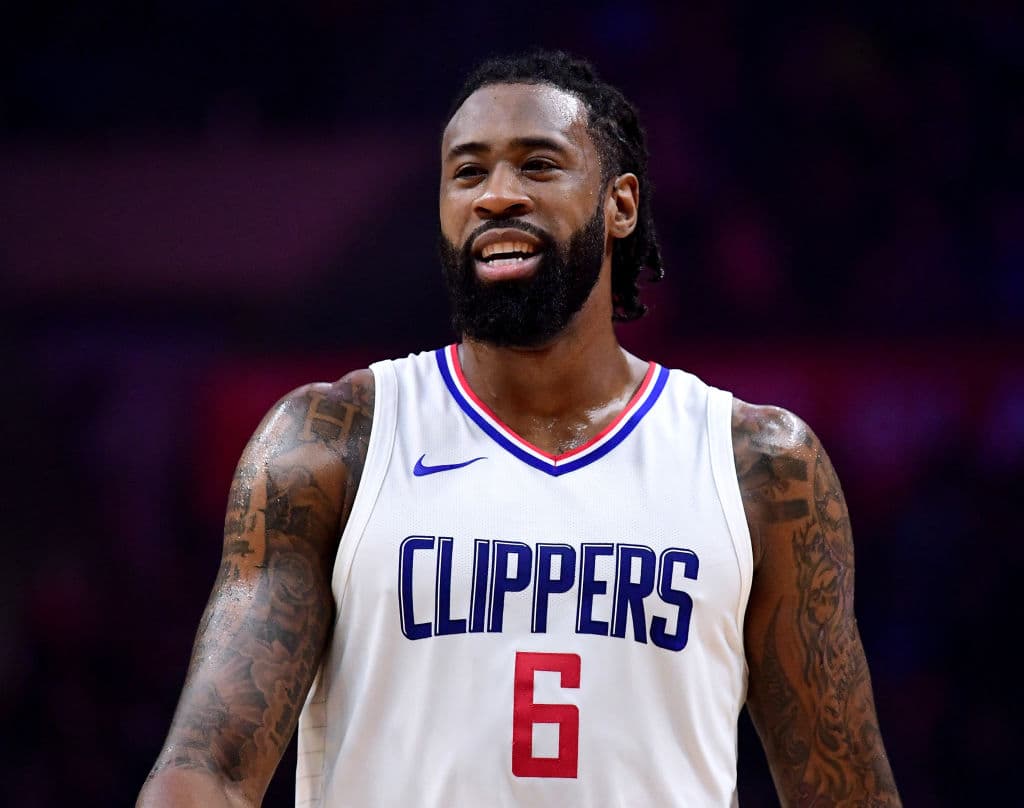 5)
<b>DeAndre Jordan</b>. El veterano poste deja a los LA Clippers luego de una década. Ahora es miembro de los Dallas Mavericks, un equipo al que le caerá bien su dominio en los tableros y en la pintura.