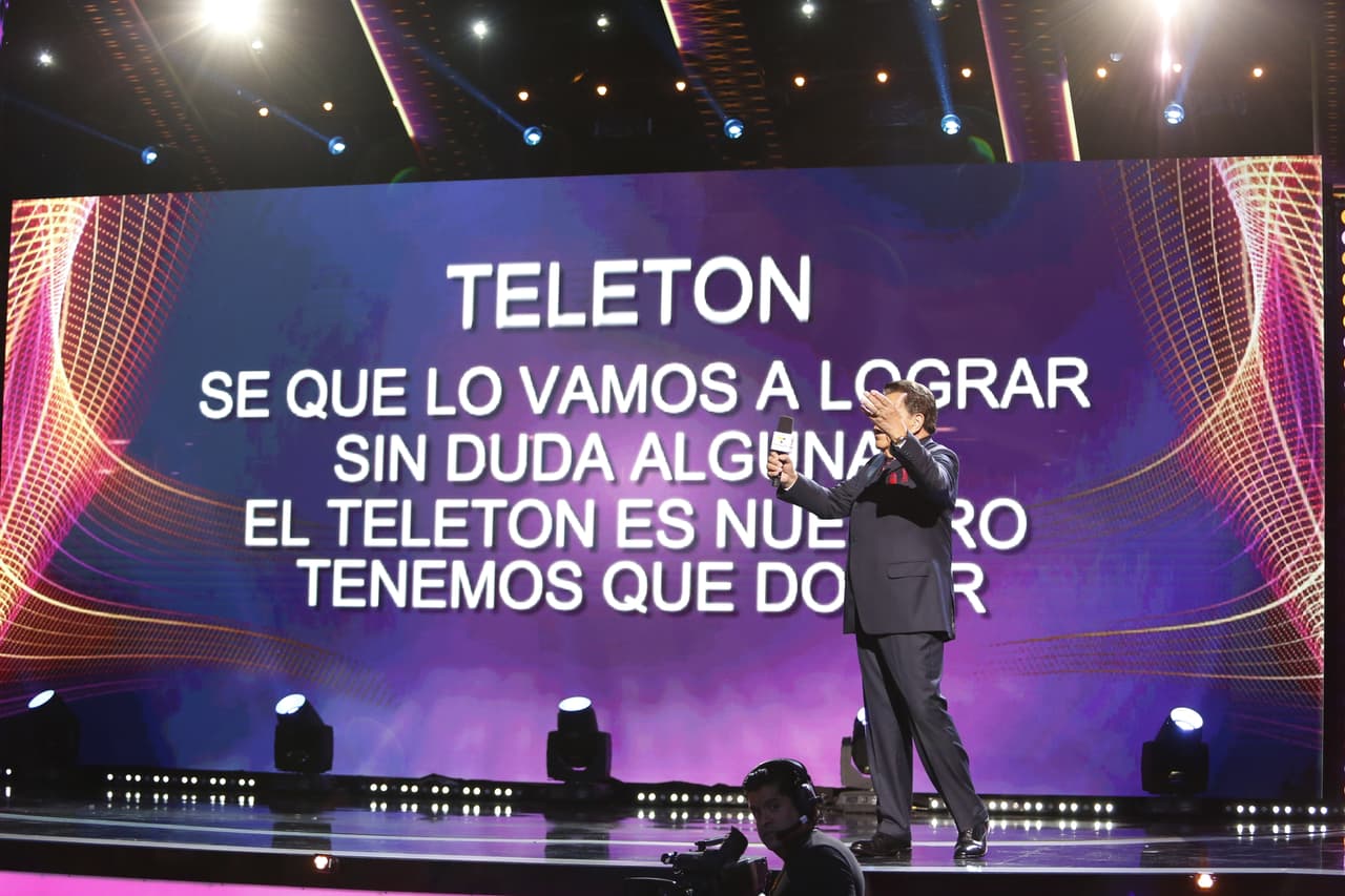 "¡Qué viva la vida!", dijo Don Francisco.