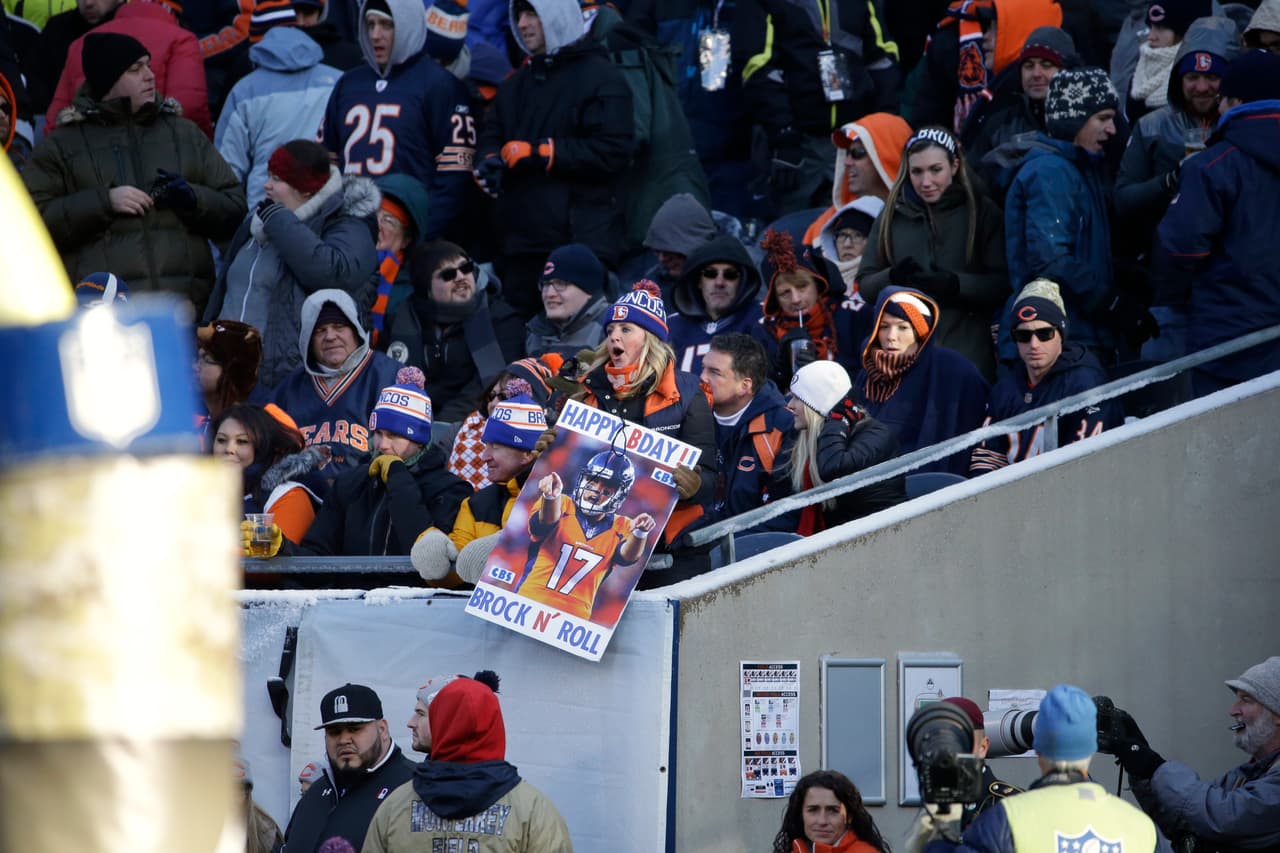Brock Osweiler debutó como titular con una agónica victoria de los Broncos por 17-15 sobre los Bears y estas son las mejores imágenes del encuentro.