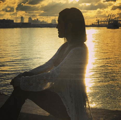 Gozar de un bello atardecer y dar gracias, Karla Martínez ha compartido muchos instantes felices que inspiran su vida.