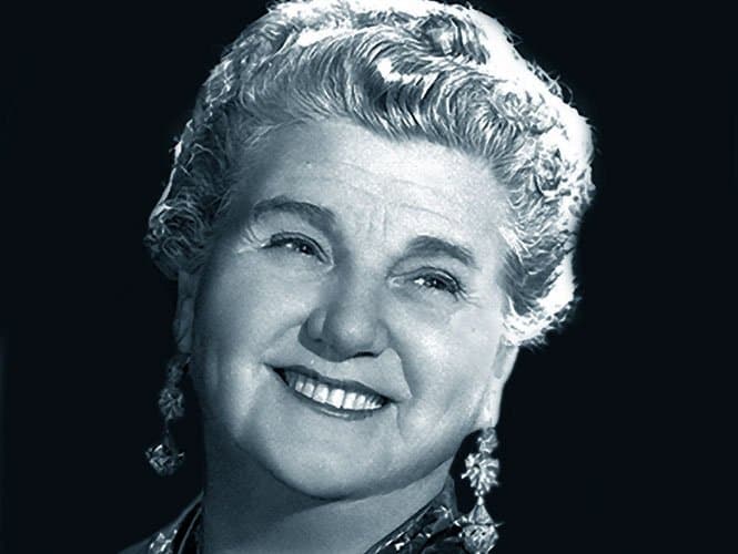 <b>Sara García</b> se ganó el amor del público en cada historia en la que interpretaba a la dulce abuela, aunque para ser sinceros no siempre era dulce, pues en algunas producciones cinematográficas era bastante malhumorada.