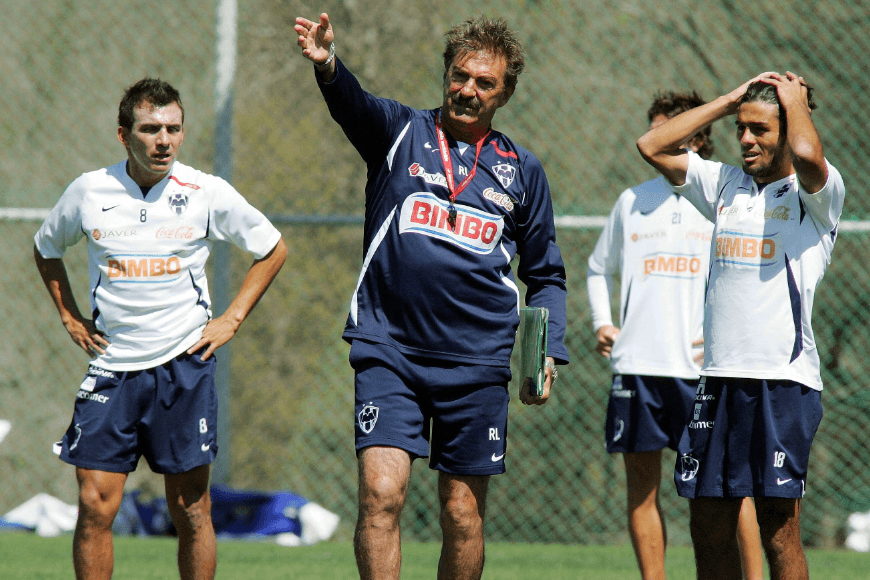 Otro paso brillante dentro del futbol mexicano fue con Monterrey, pues los llevó hasta las semifinales en el Clausura 2008.