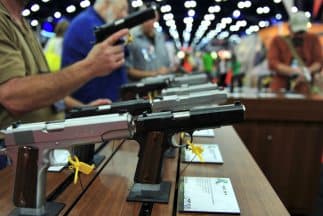 Polémica en Dallas por convención de la NRA que se realizará con dinero de la oficina de turismo