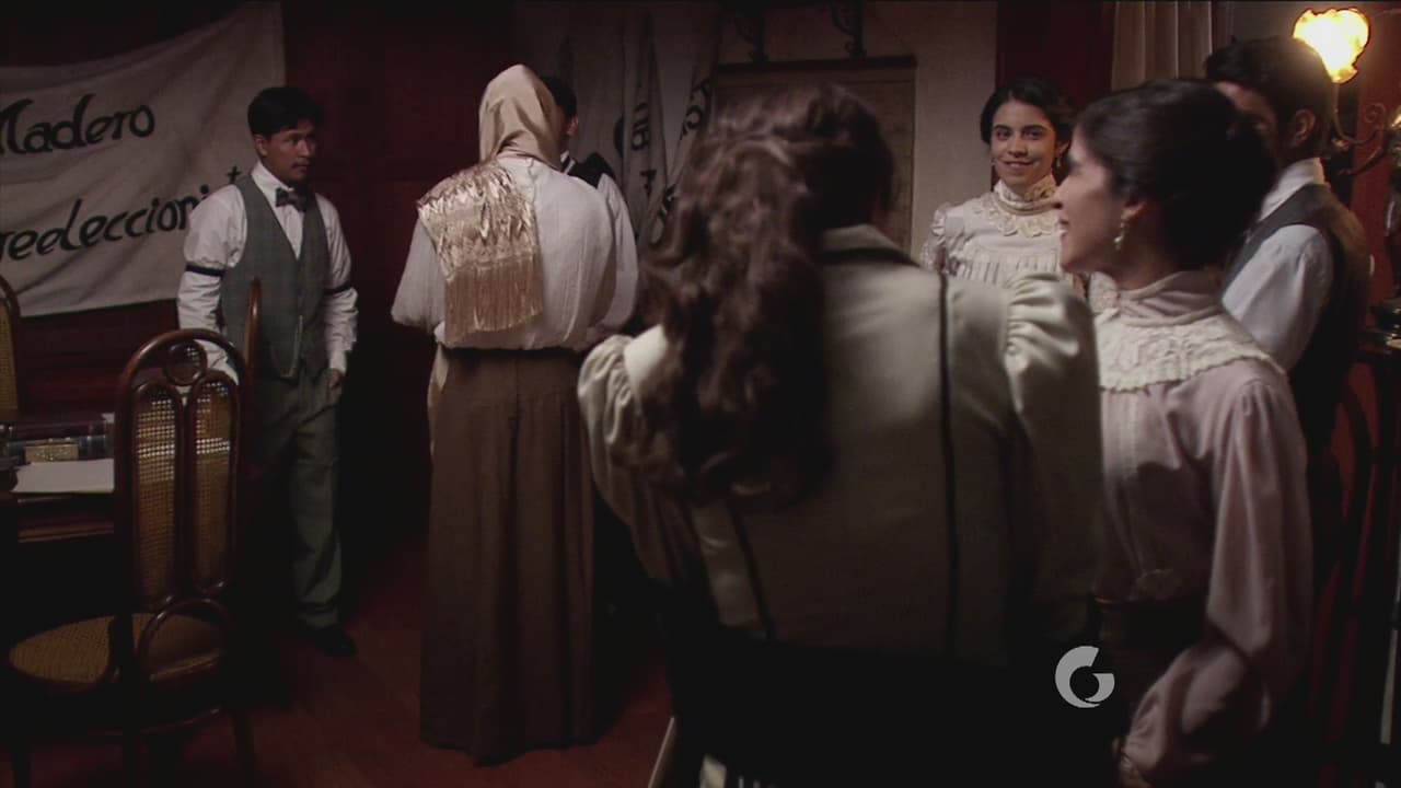 En Puebla, en la casa de la familia Serdán, se lleva a cabo una conspiración.