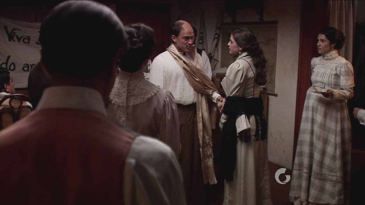 Disfrazado de mujer, Aquiles Serdán le informa a los seguidores de Madero que éste le ha pedido inicien la Revolución el 20 de noviembre, así que tiene que prepararse.