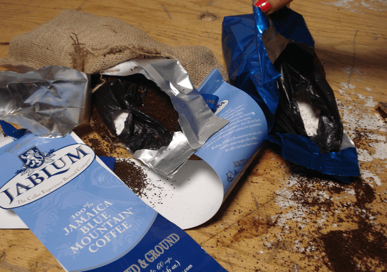 Atrapada en el JFK con cocaína camuflajeada en café