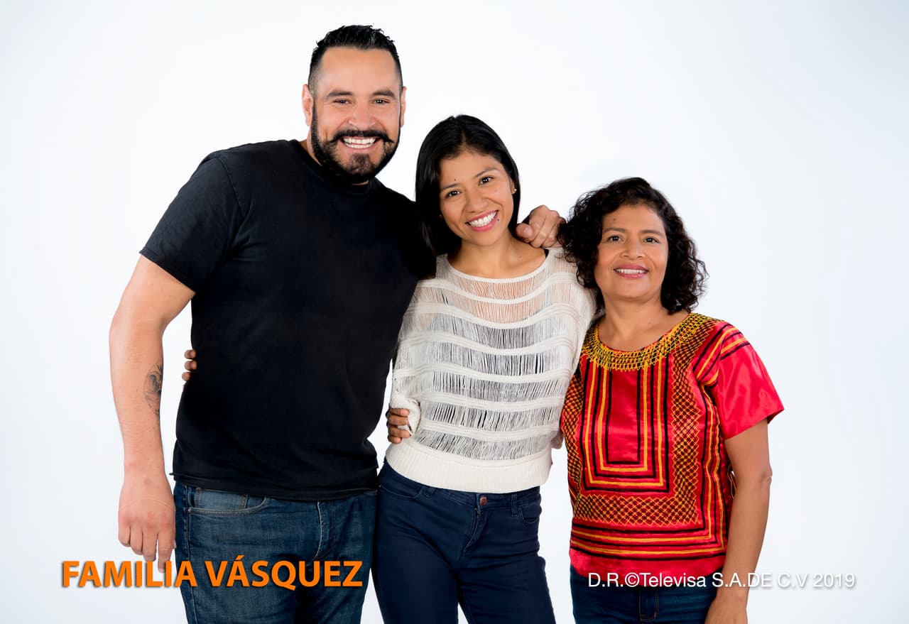 <br>La familia Vásquez está integrada por Georgi, Lourdes y Antonio. Lourdes es hija de Georgi y Antonio tiene una relación con Lourdes, anteriormente vivían en la Ciudad de México, pero decidieron mudarse a Oaxaca. 
<br>
<br>Algunas de sus especialidades culinarias son los platillos con mezcal, las enchiladas y el mole colorado.
<br>