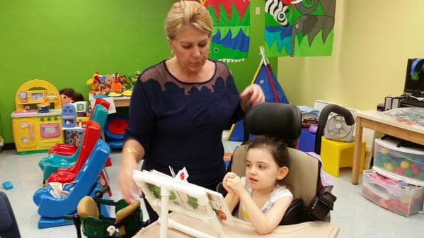 Bajo la nueva ley, las pautas de ingresos quedan eliminados, pero habrá preferencia para las personas de bajos y medianos ingresos.