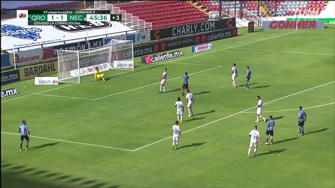 ¡TIRO ATAJADO! disparo por Gabriel Rojas.