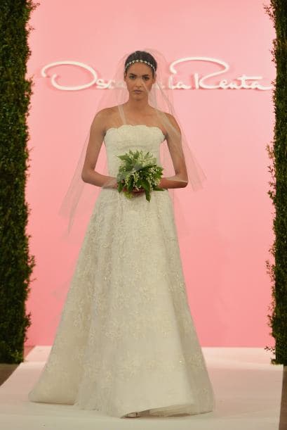 Aquí los mejores modelos del diseñador Oscar de la Renta.