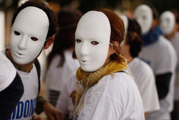 En algunas mantas más se podía leer "No al acuerdo de libre comercio. Sí al impuesto a las transacciones financieras".