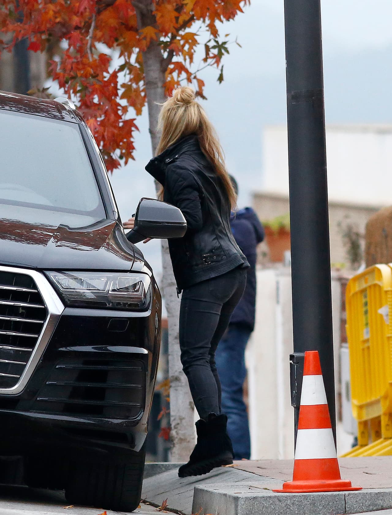 Ella también subió.