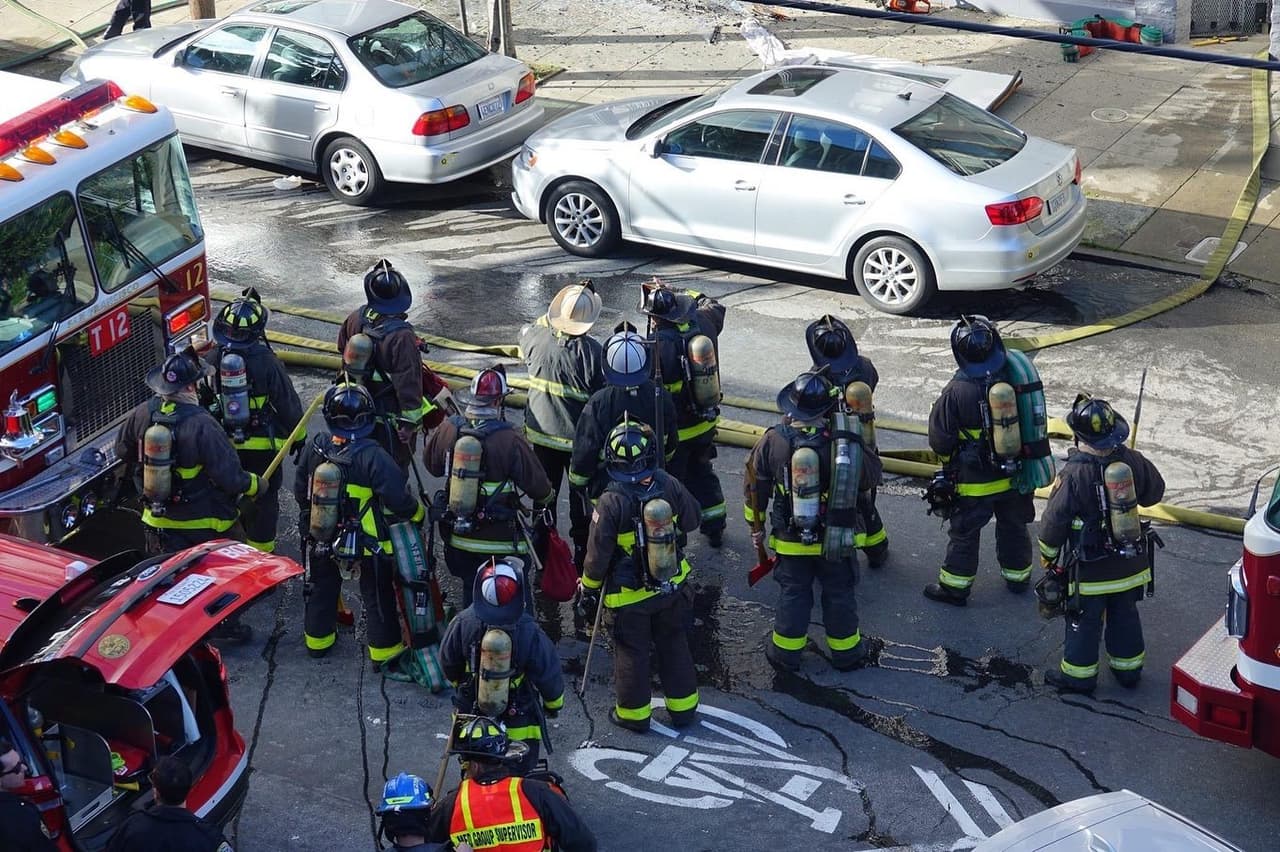 Los bomberos lograron sofocar el incendio en un espacio de una hora.
<br>