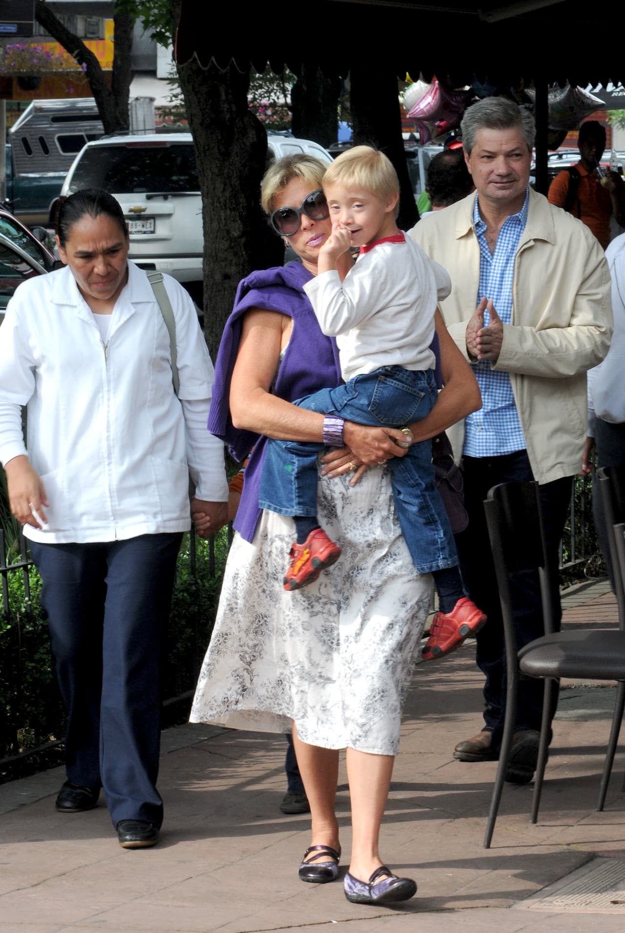 “Está celosa y entiendo el infierno en que debe estar, pero que no invente que mi hijo está mal del cerebro, no puede decir que estoy llorando por eso y que por eso la foto, que se busque quien le haga la historia”.