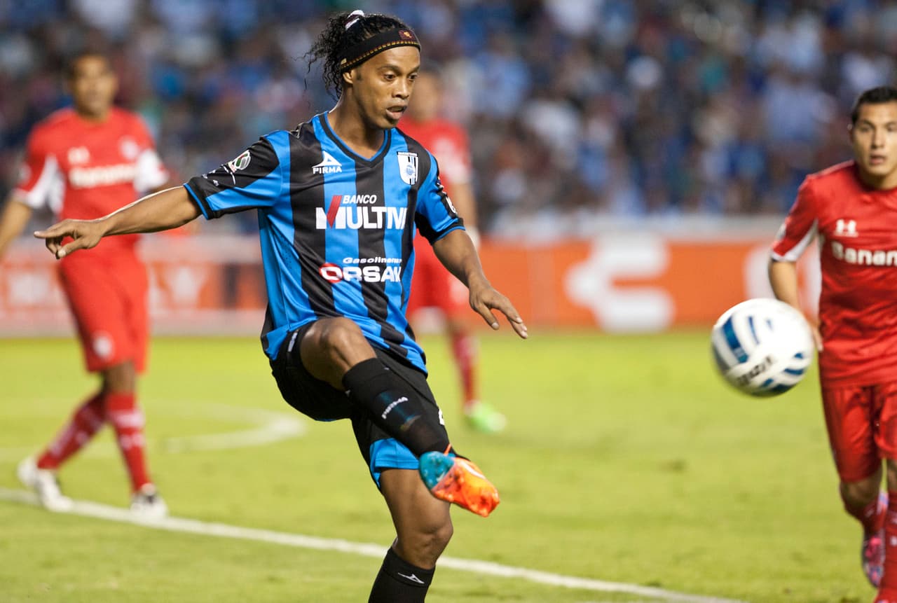 Antes de su retiro, Ronaldinho tuvo un breve paso por el fútbol mexicano con Querétaro, con el que fue subcampeón de la Liga MX.