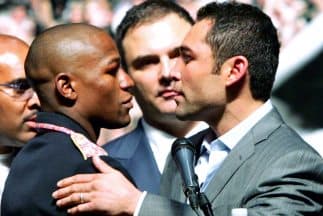 Floyd Mayweather Jr. abrió posibilidad de pelear con De la Hoya