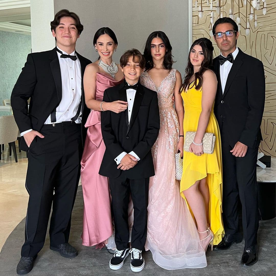 Ernesto D'Alessio también formó una bella familia al lado de la influencer 'Charito' Ruiz. Fruto de su relación nacieron tres hijos: Sara María, Ana Priscila y Juan Mateo.