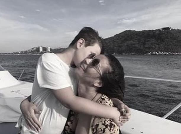 Para celebrar el cumpleaños 12 de Santi, Galliano usó las redes sociales para mandarle un emotivo mensaje acompañado de varias fotografías en las que se les ve demostrándose cariño.