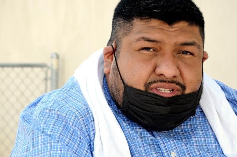 “Las facturas no paran de llegar”: El covid-19 le arrebató a 10 familiares y ahora tiene una deuda de casi 3 millones de dólares