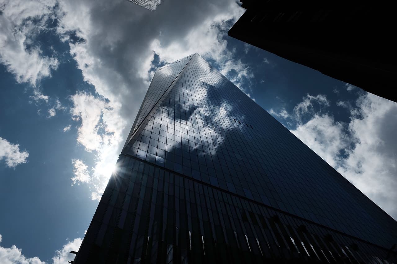 Condenan a hombre que saltó en paracaídas del World Trade Center