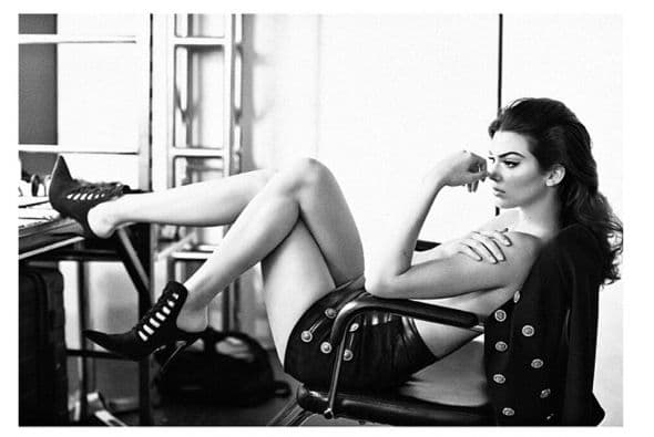 Aunque su carrera está enfocada en modelar "alta costura", siempre pone su toque sexy.