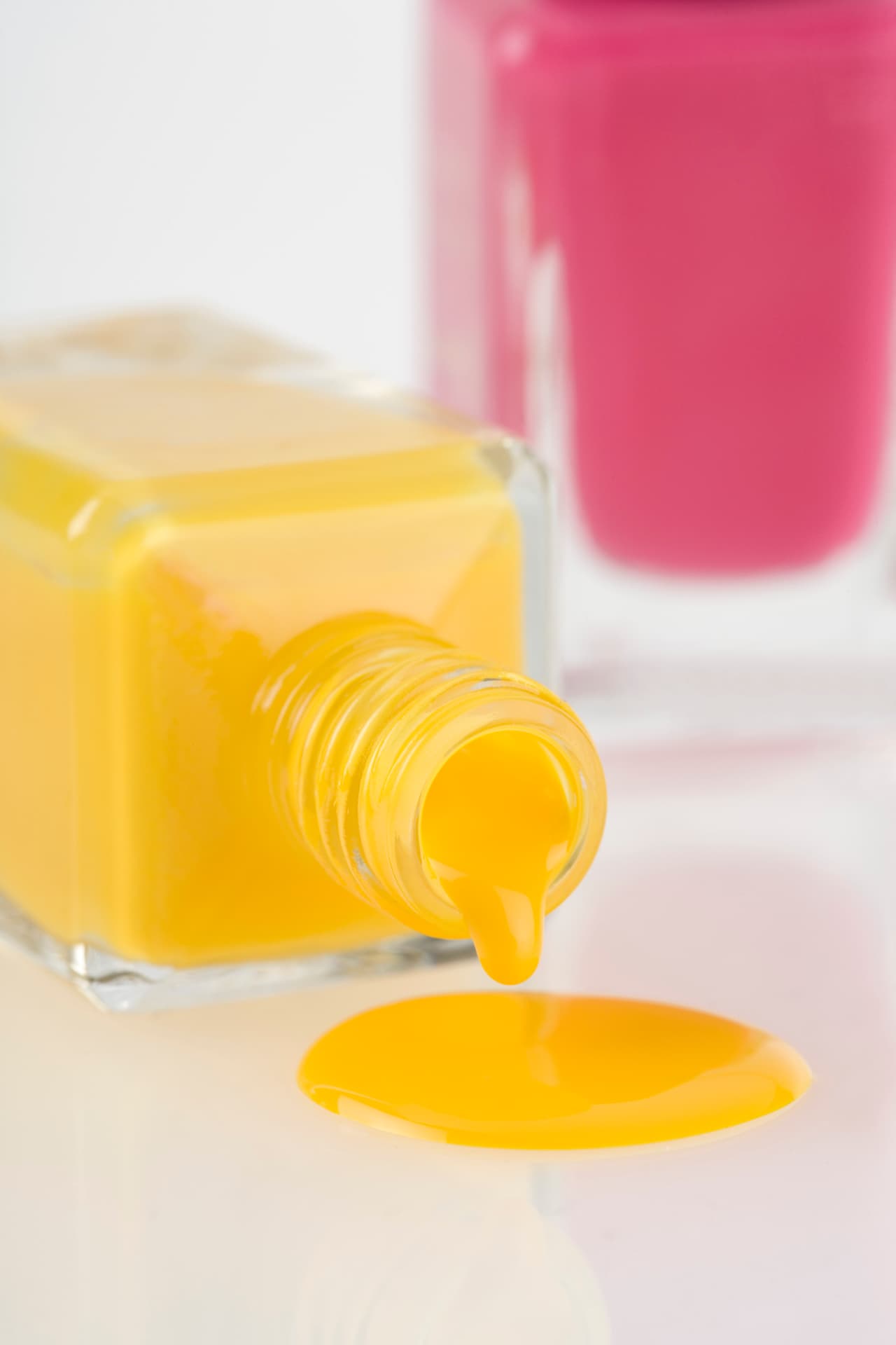 Aunque el amarillo dominó el verano, este color también se quedará lo que resta del año.