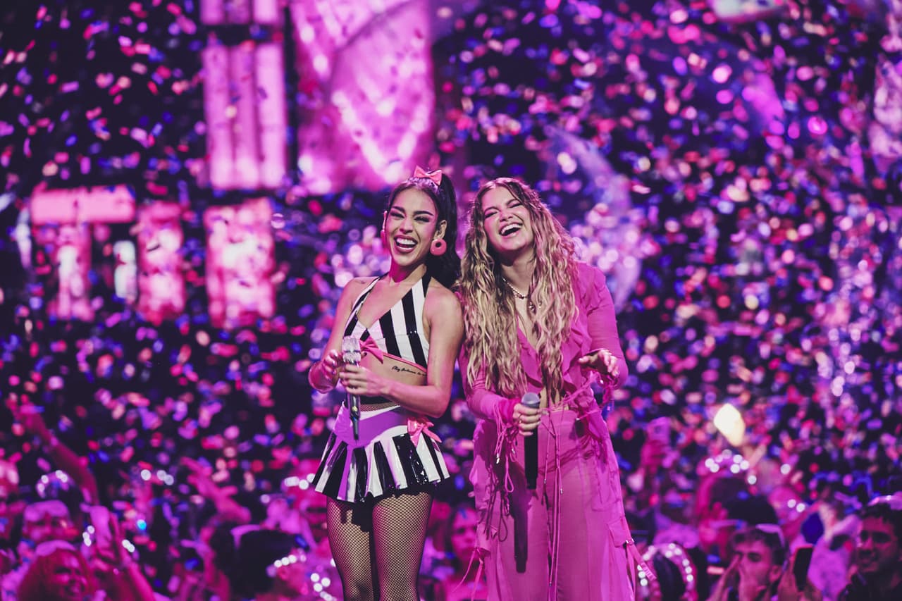 La cantante cerró la noche de la fiesta más hot del verano junto a Sofía Reyes, ambas interpretaron los temas ‘Marte’ y ‘TQUM’.
<br>
<br>