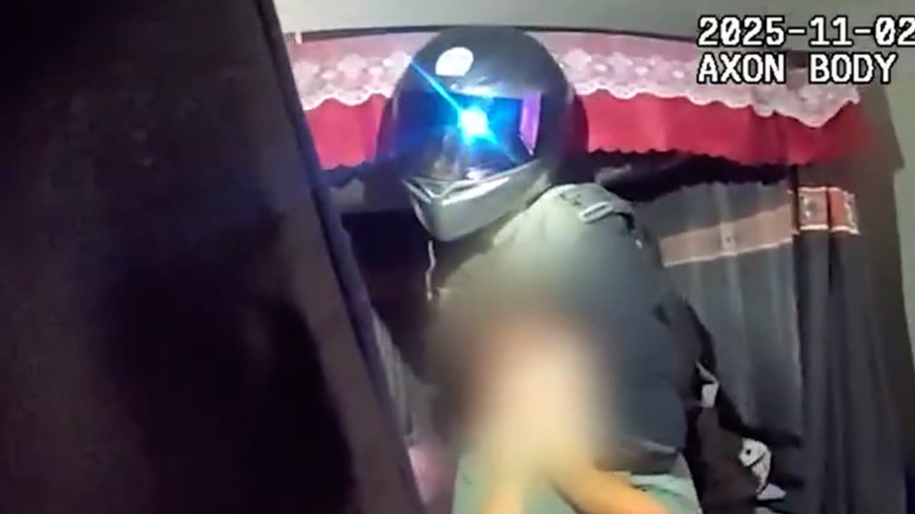 Florida: Oficial dispara a hombre que amenazaba con un cuchillo a su hermano de 7 años