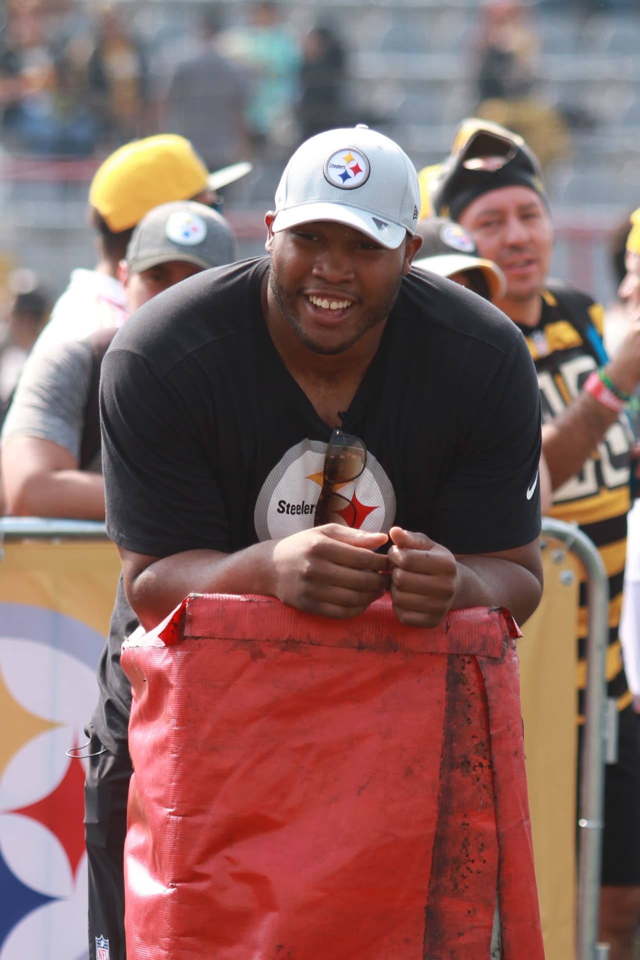 Jóvenes y niños acudieron a las clínicas impartidas por leyendas de los Steelers en México. Checa las mejores tomas.