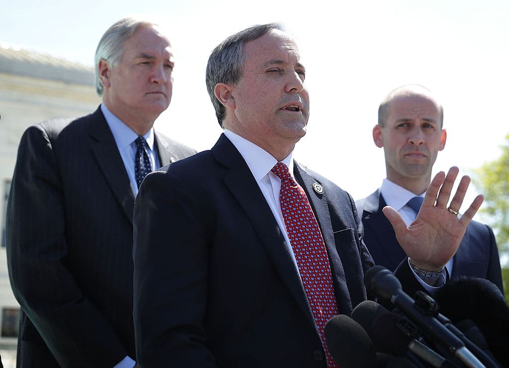 ¿Quién es Ken Paxton, el fiscal general de Texas acusado de abuso de poder y sobornos?