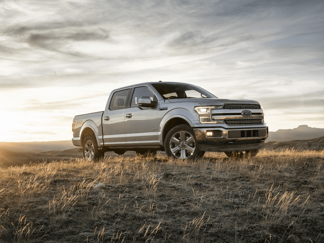 <a href="http://www.univision.com/noticias/ford"><b>Ford</b></a> continúa la galería con la F-150, presentada hace pocas semanas en el Auto Show de Detroit, con un frente renovado, al igual que su cola.
