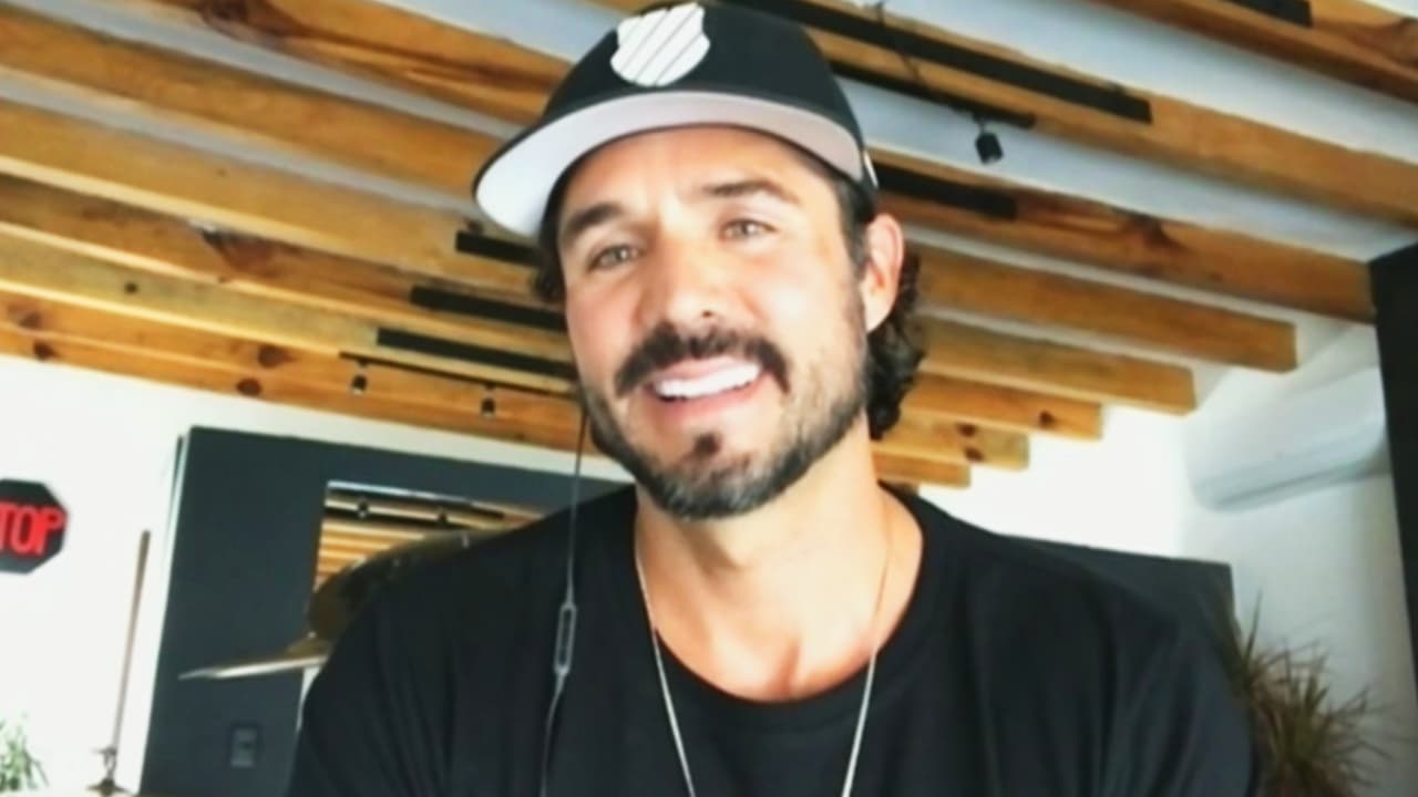 El actor mexicano decidió este 2021 alejarse de las telenovelas para enfocarse totalmente en la música y tal parece que la conducción podría ser un nuevo proyecto en su vida.