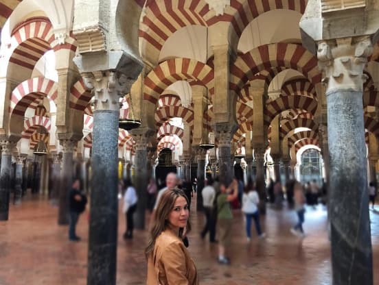 La Mezquita-Catedral de Córdoba es el monumento más importante de todo el Occidente islámico y uno de los más asombrosos del mundo.