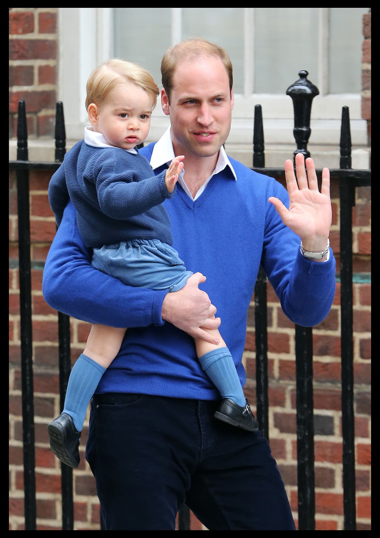 Ambos combinaron sus ‘outfits’ fantásticos al visitar St. Mary's Hospital, donde Kate Middleton dio a luz a la pequeña Charlotte.