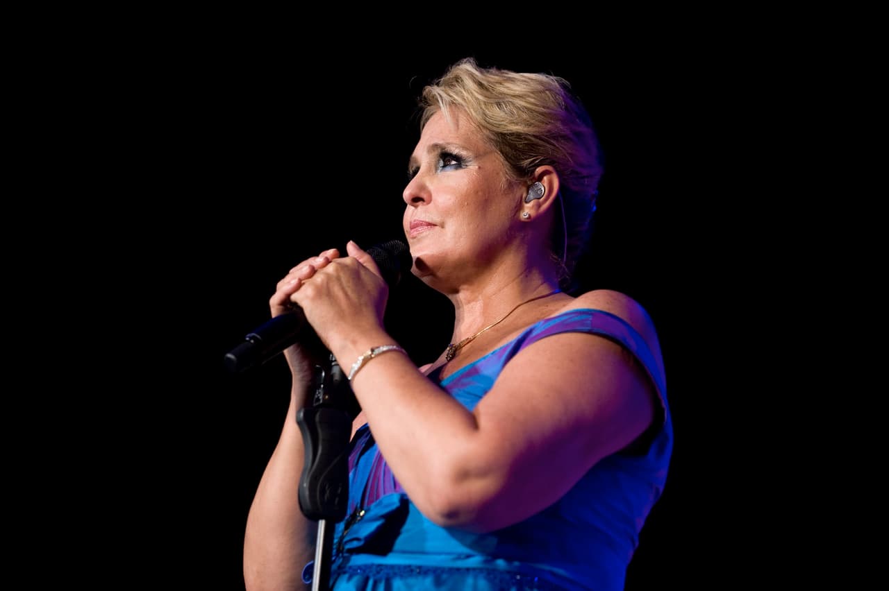 Por malos manejos financieros, Lupita D'Alessio fue encarcelada 15 días en el Reclusorio Femenil Oriente, de la Ciudad de México.