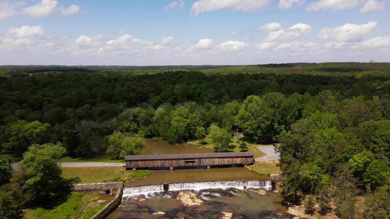 Para llegar, deberás dirigirte al 650 de Watson Mill Road, en Comer, que forma parte del condado Madison.