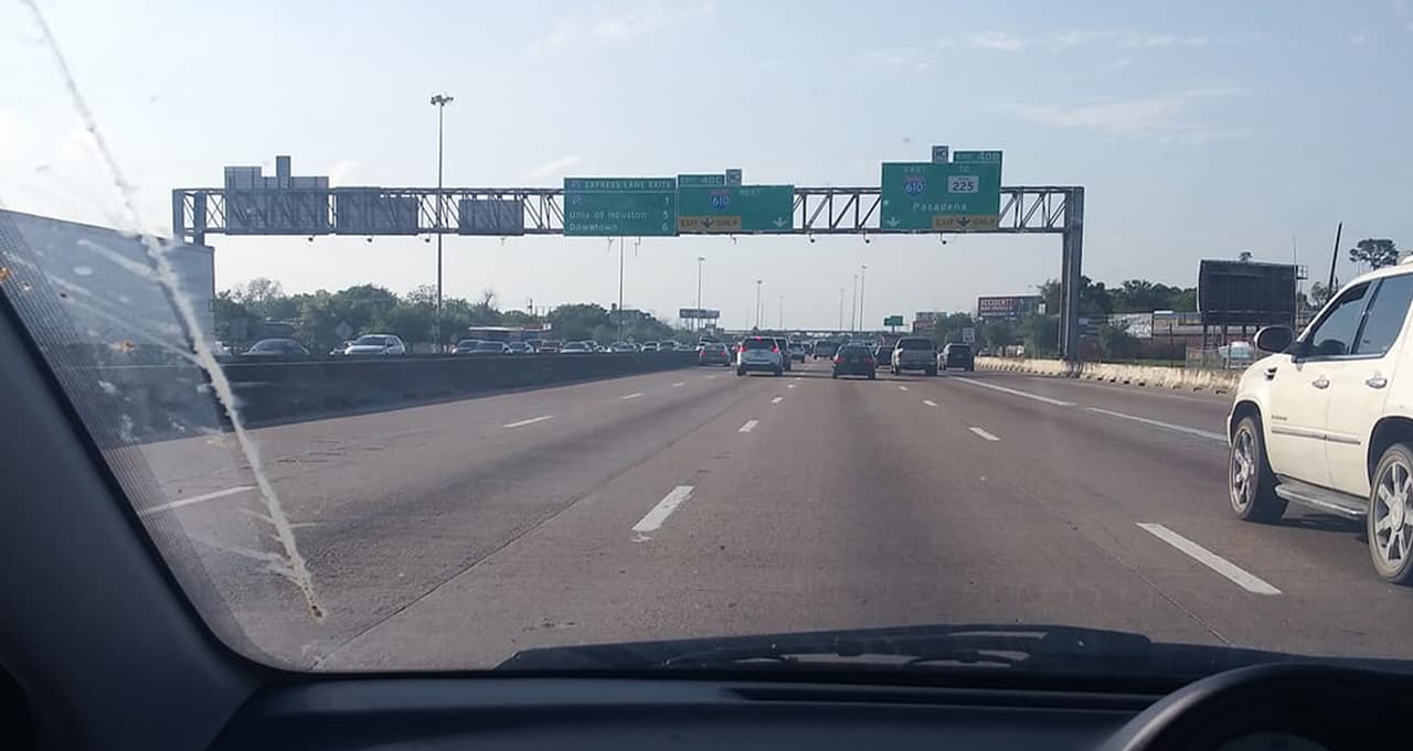 Cesar Zapata – “Yo veo todo normal. mucha gente anda en la calle, en las tiendas y todo’.