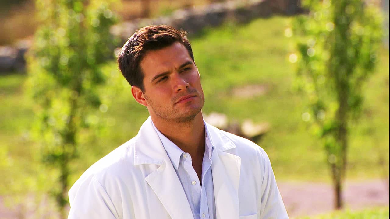 Interpretó al guapo doctor Javier.