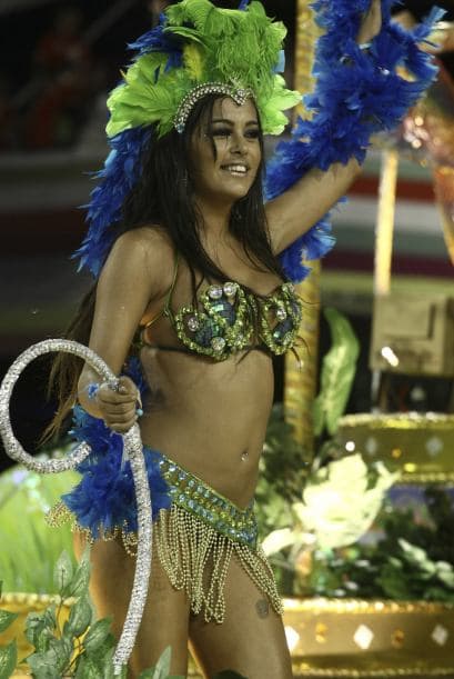 Larissa Riquelme también ha posado en traje de Eva para la candente publicación. Mira aquí más videos de Chismes.