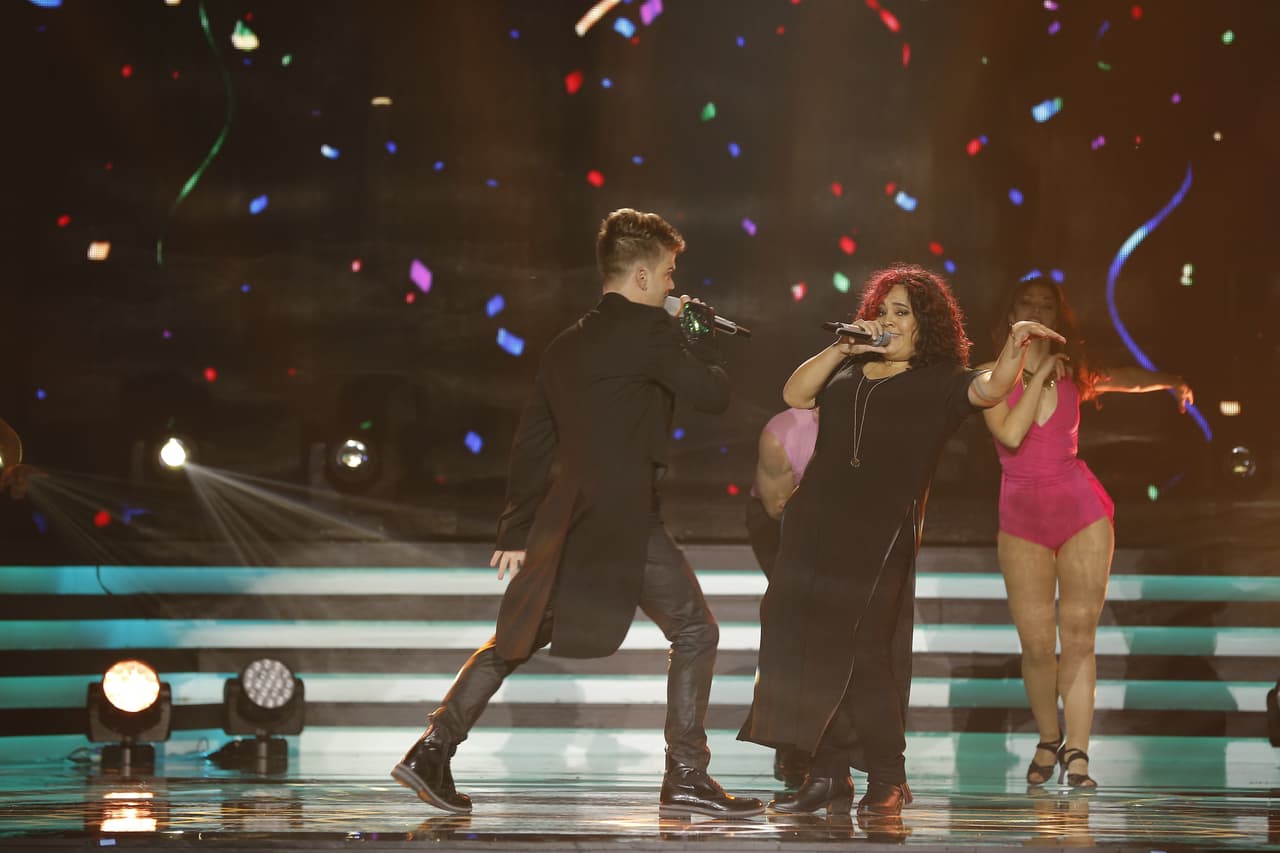 Rangel y Sandra interpretaron 'Vivir Mi Vida'.