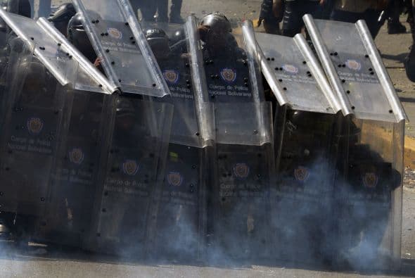 Venezuela vive una oleada de protestas contra el Gobierno de Maduro desde hace más de un mes que han dejado un balance oficial de 31 muertos, más de 400 heridos y más de un millar de detenidos, la mayoría de ellos ya en libertad por medidas cautelares.