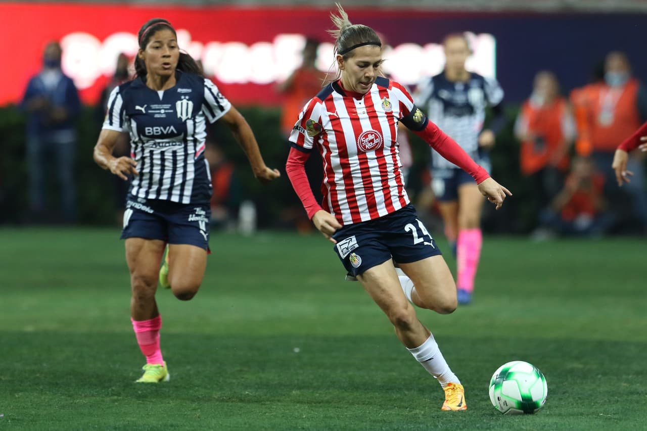 Chivas y Rayadas protagonizaron el juego de ida del Campeón de Campeones en el estadio del Rebaño, que se coronó en la Liga MX Femenil hace algunos días.