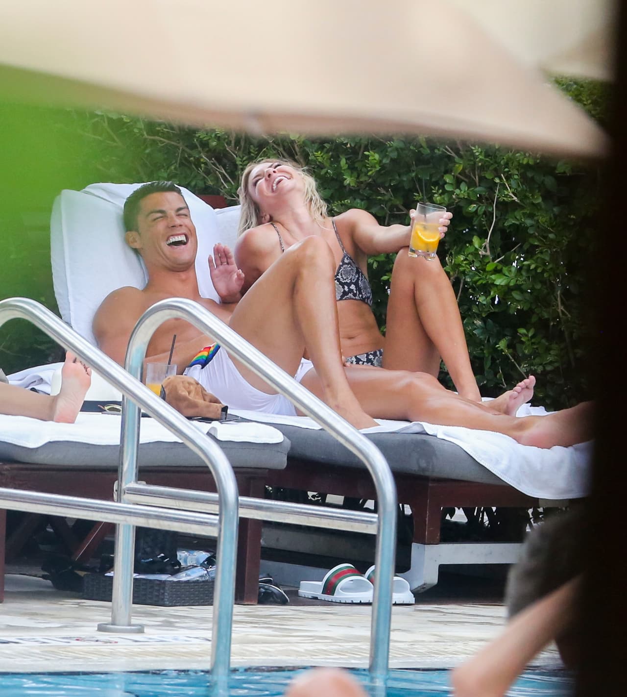 Y se nota que la están pasando de maravilla.