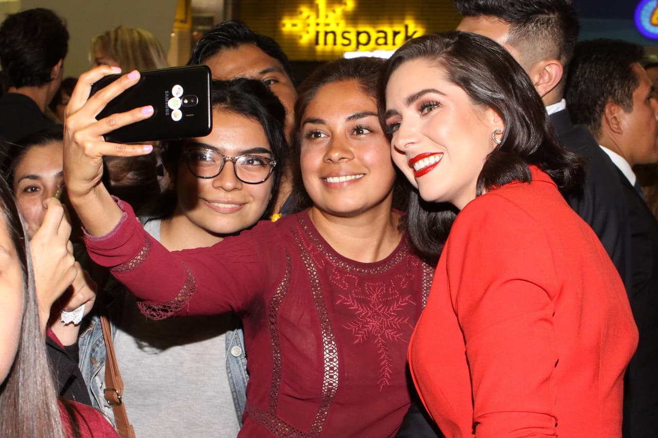 La actriz tomó un 
<b>descanso de los estudios</b> y por el momento no desea volver a ellos.