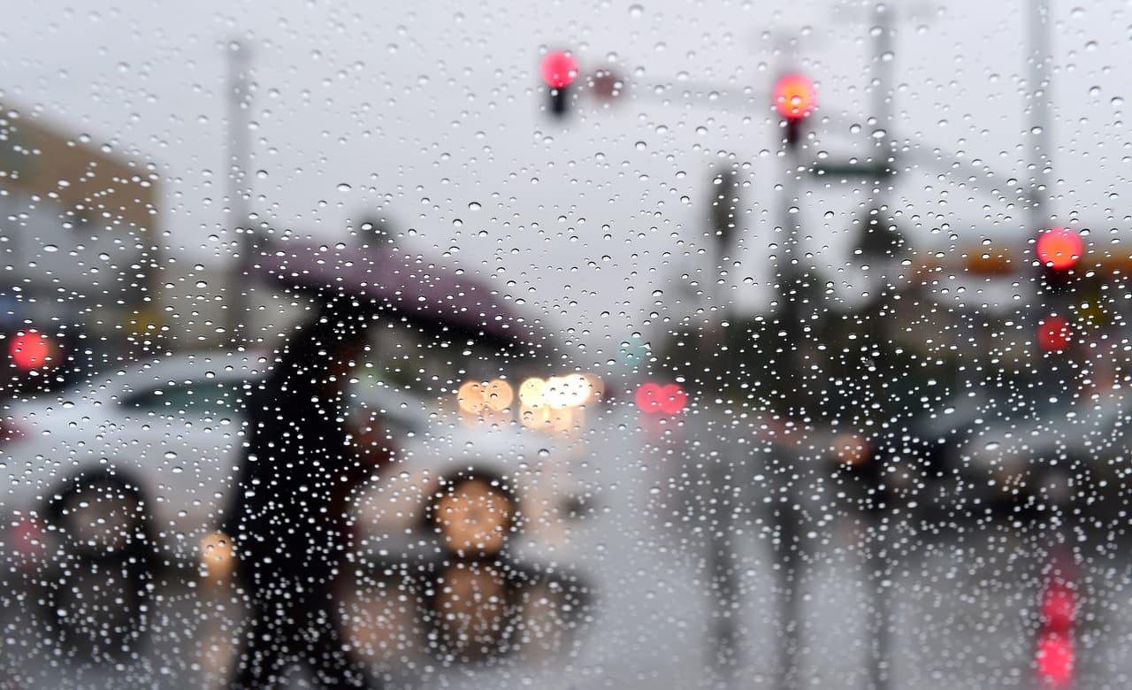 6- CLEVELAND, OHIO- Son $845 dólares más los que un automovilista debe gastar, extra, para composturas de sus unidades. En Cleveland el 52% de las vías tiene defectos.